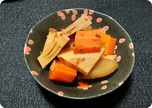 以前作ったタケノコの煮物。いわゆる土佐煮だけど醤油は土佐醤油じゃないし、出汁は“いりこ”