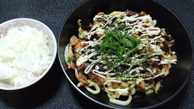 うどんのお好み焼き試作2号〜ご飯を添えて〜